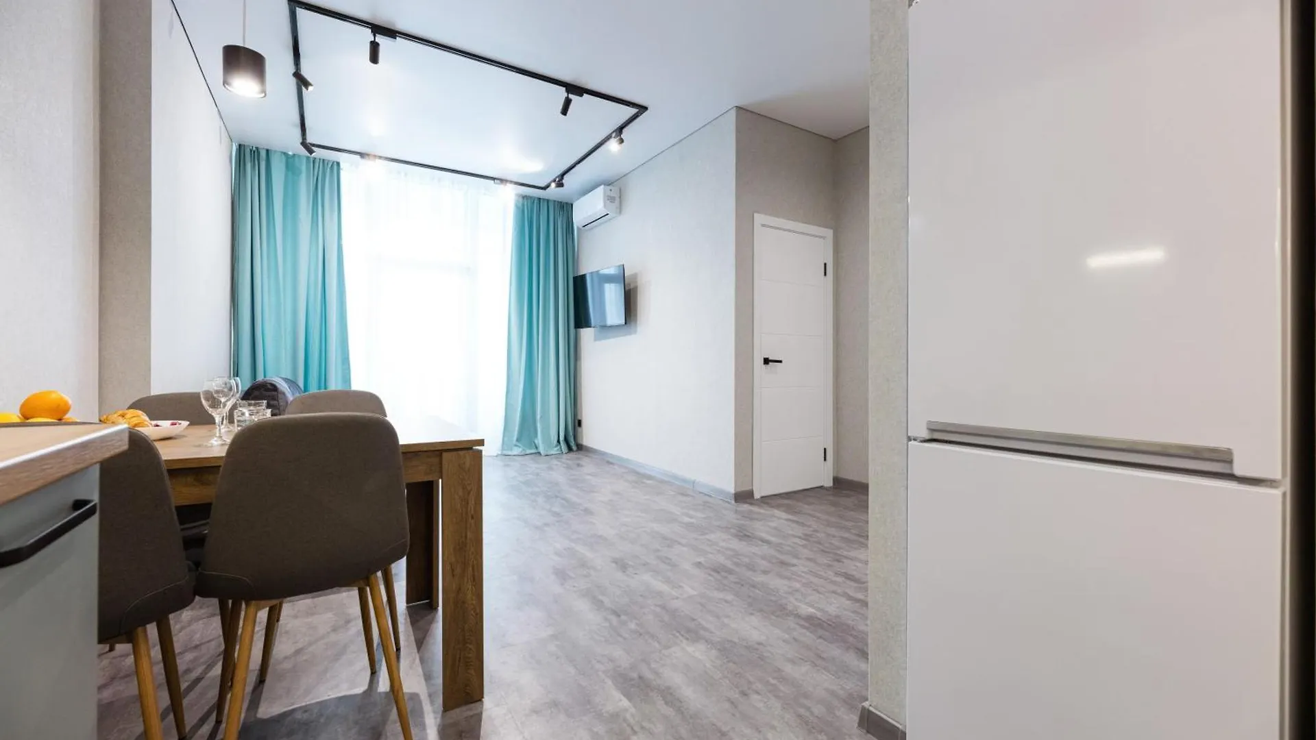 Aparthotel Nyvky Like Home - Manchattan City - Квартира 335 Kyiv