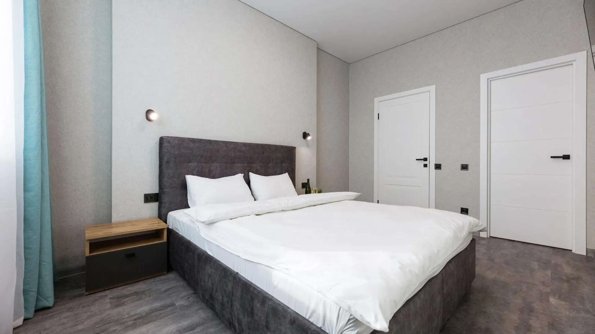 Aparthotel Nyvky Like Home - Manchattan City - Квартира 335 Kiew